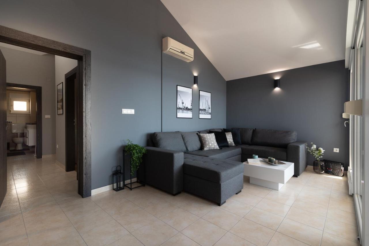 Apartment No. 8 Trogir Exterior photo