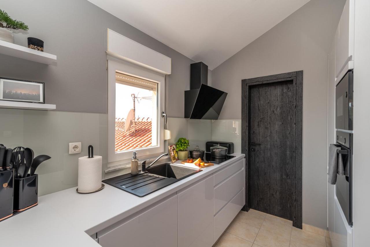 Apartment No. 8 Trogir Exterior photo