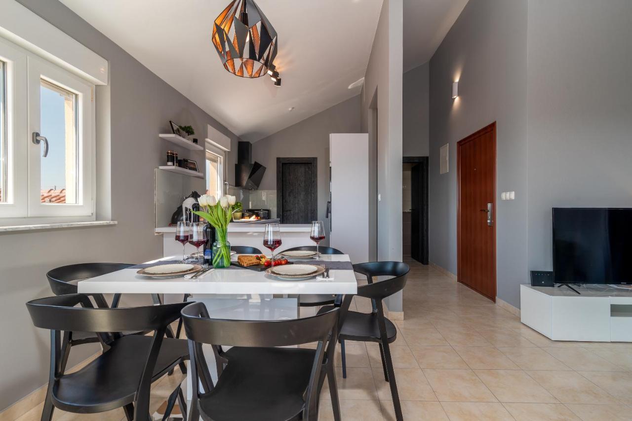 Apartment No. 8 Trogir Exterior photo