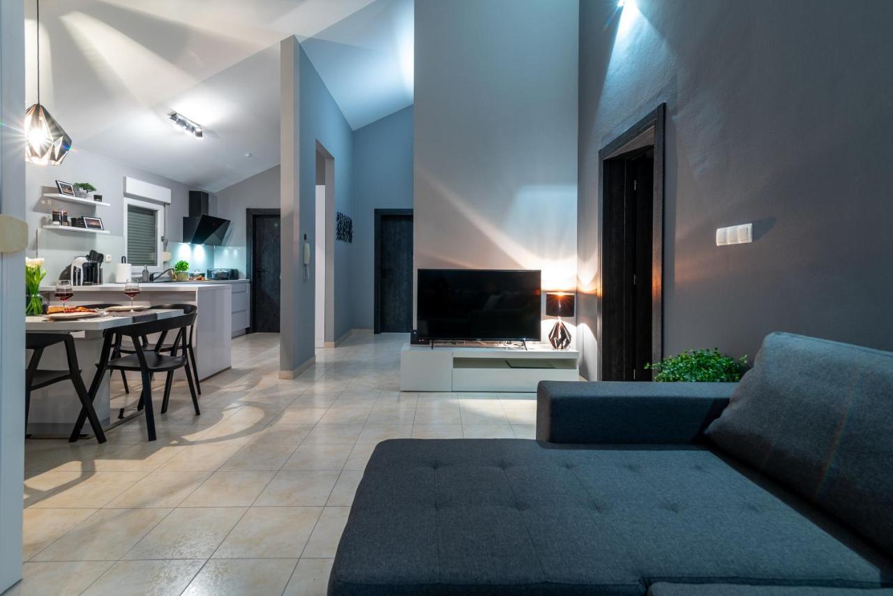 Apartment No. 8 Trogir Exterior photo